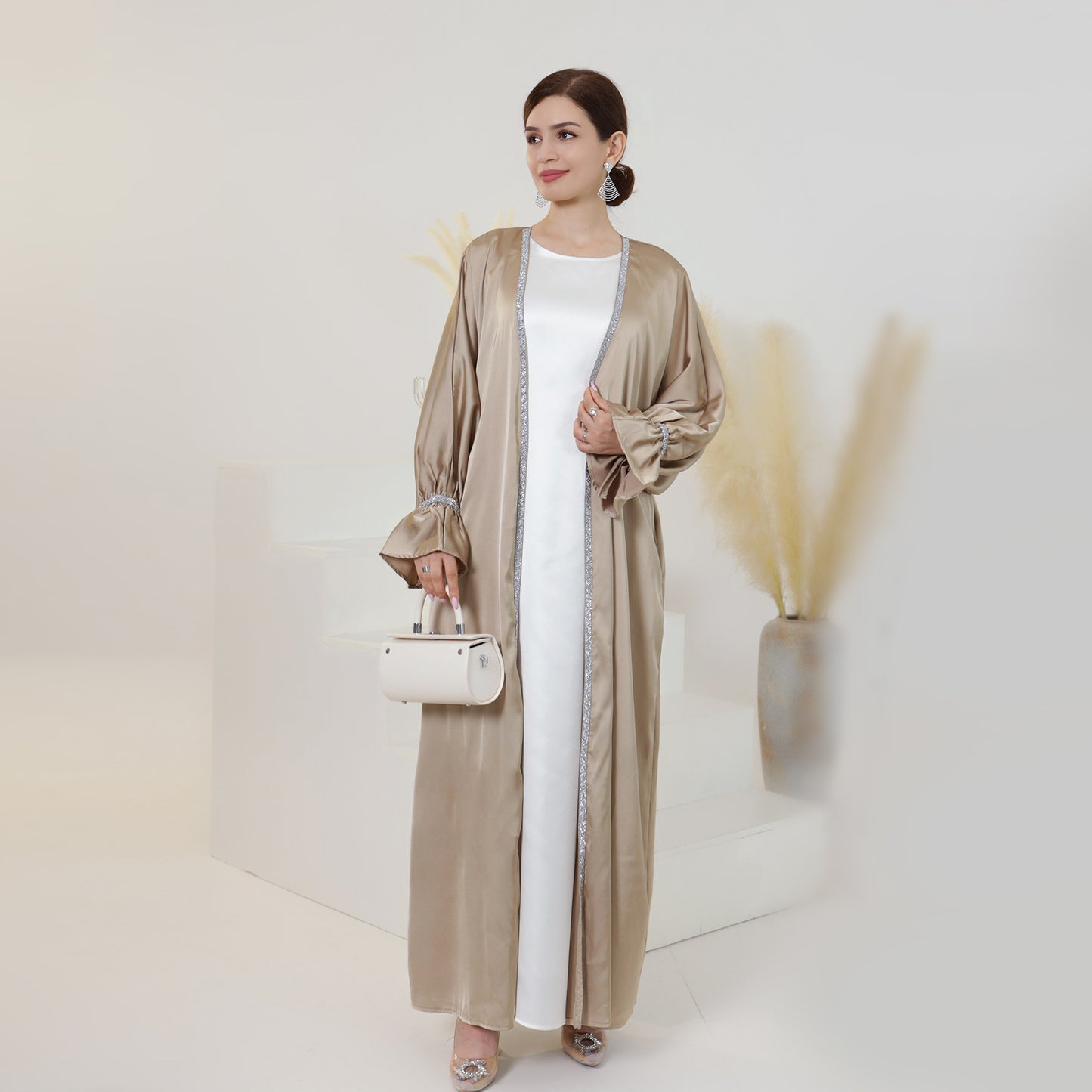 ÉLODIE™ | Robe unie à manches ballon et perles