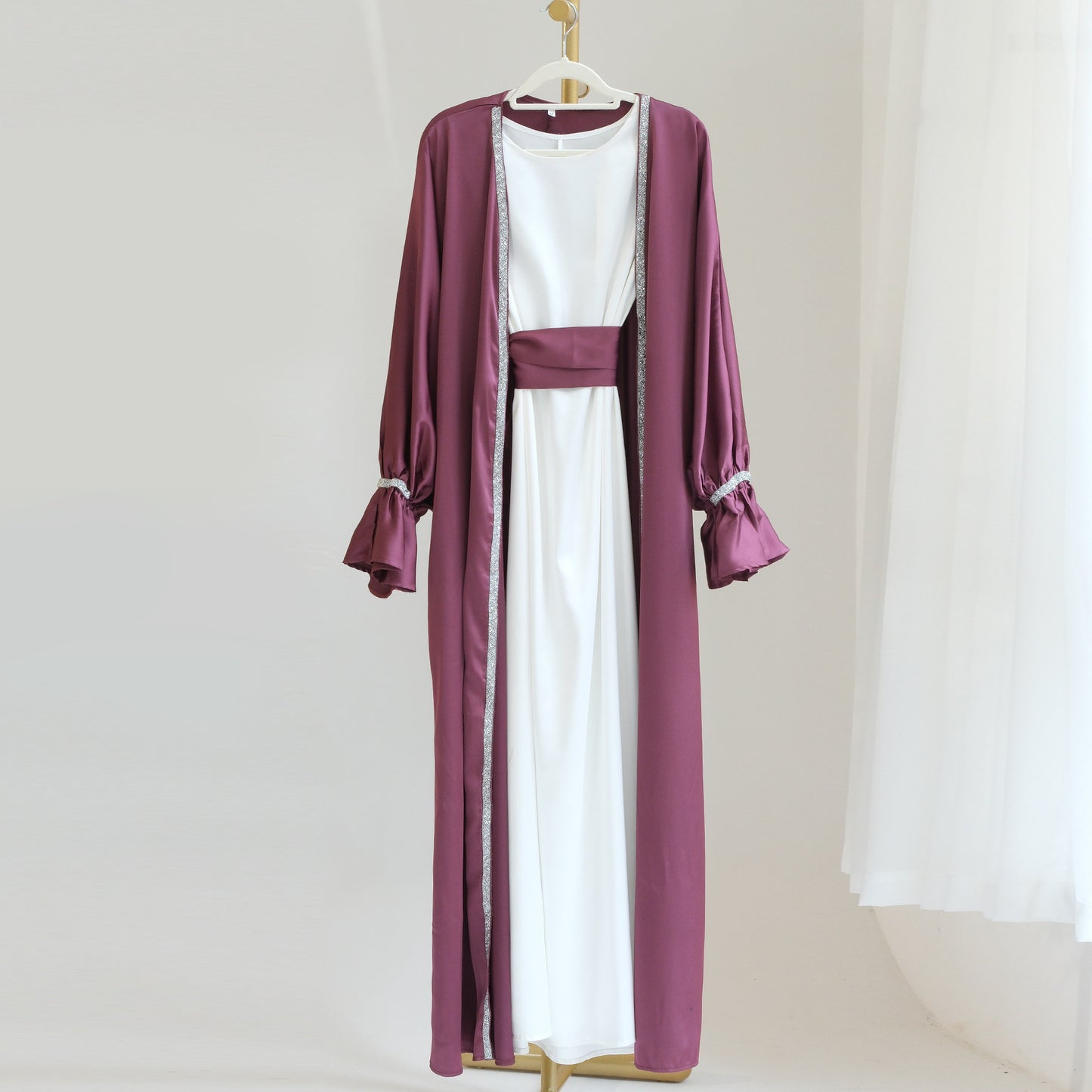 ÉLODIE™ | Robe unie à manches ballon et perles